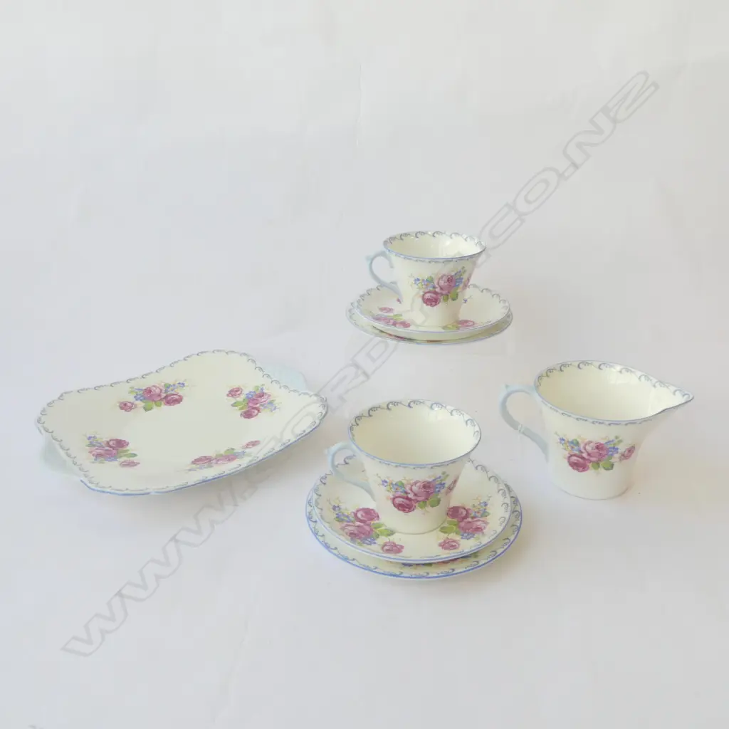 SHELLEY CHINA PART TEASET 2CSPS CAKE PLATE & CREAM JUG FLORAL PAT Image 1++