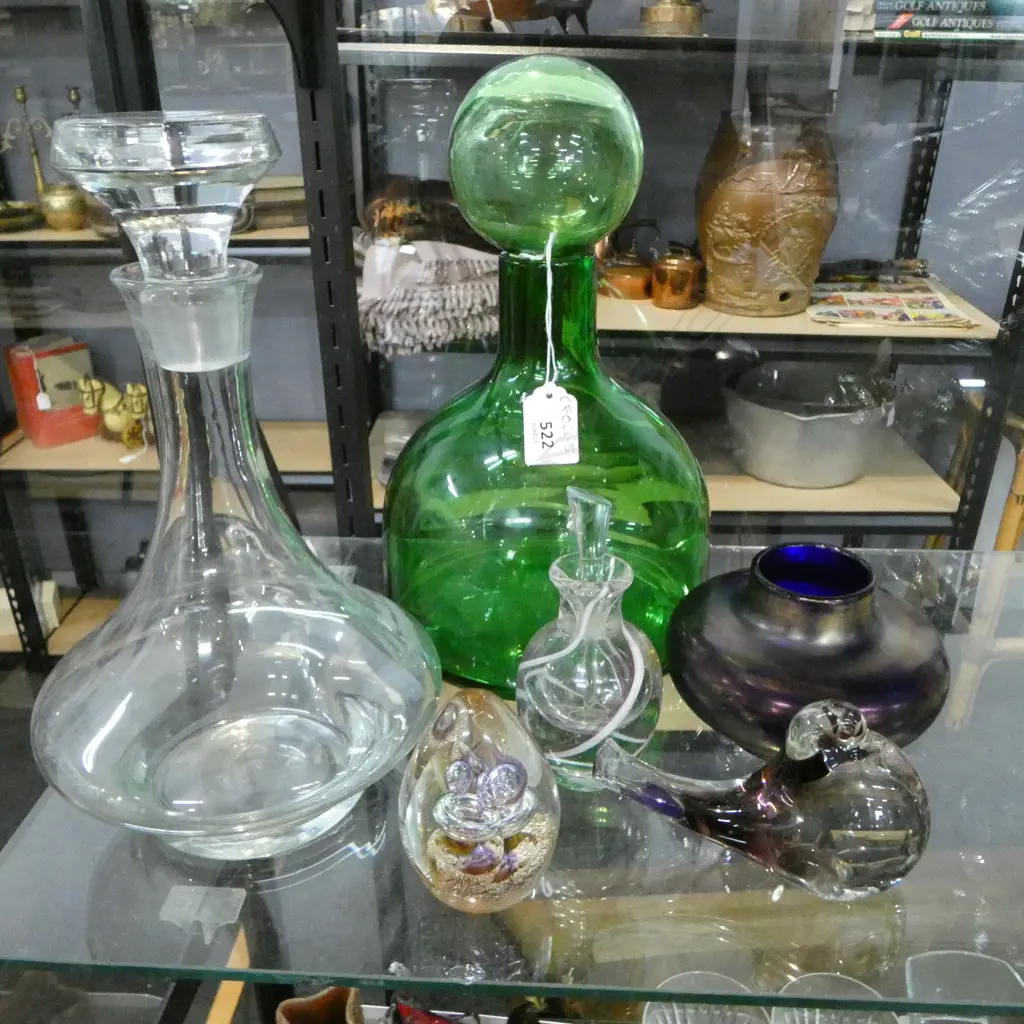 4 PIECES ART GLASS + 2 DECANTERS Image 1++