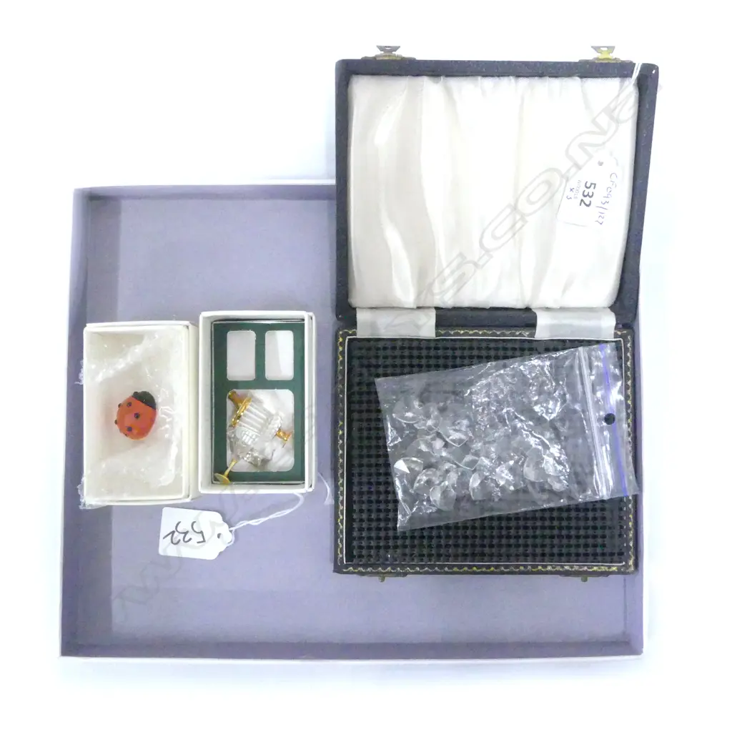 SWAROVSKI CRYSTAL LADYBUG ICE BUCKET & LOVE HEARTS Image 1++