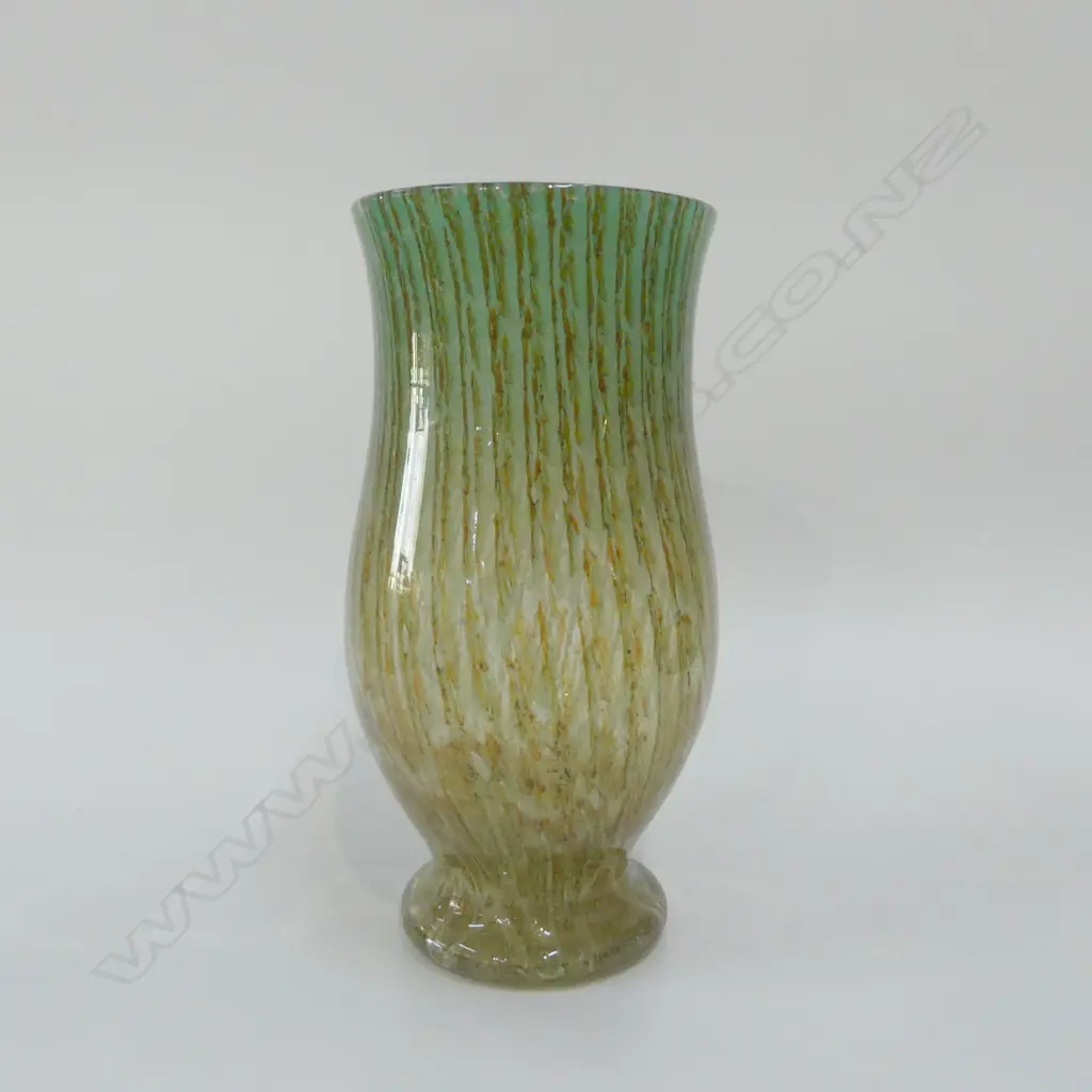 STUDIO GLASS VASE Image 1++