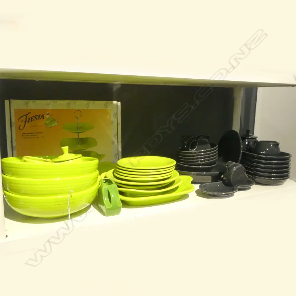 36 FIESTA U.S.A. DINNER CHINA GREE/CHARCOAL GLAZES Image 1++