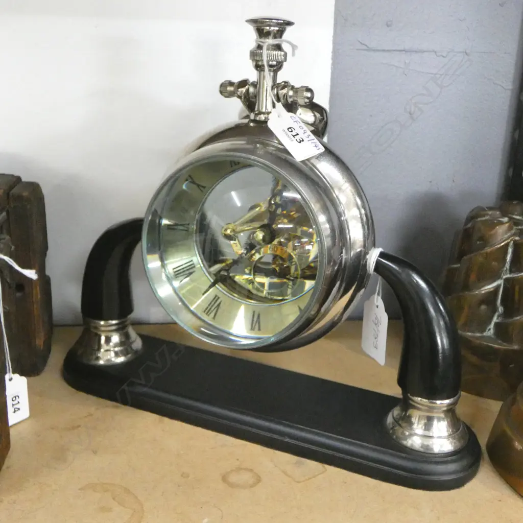 MAGNIFYING MANTLE CLOCK H260MM Image 1++