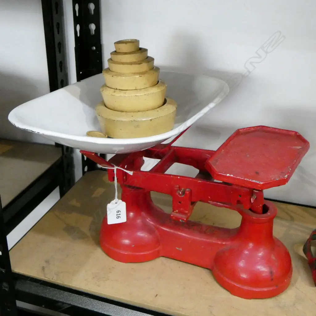 CAST IRON SCALE  Image 1++