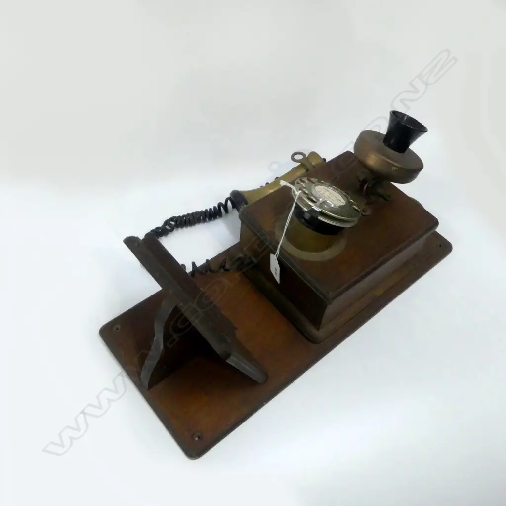 VINTAGE WALL TELEPHONE Image 1++