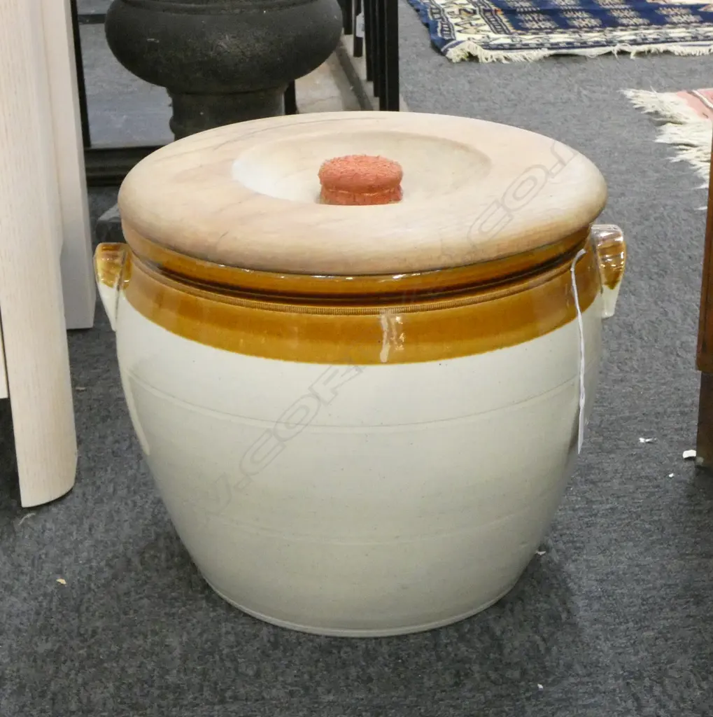 LARGE LIDDED CROCK Dia.380mm Image 1++