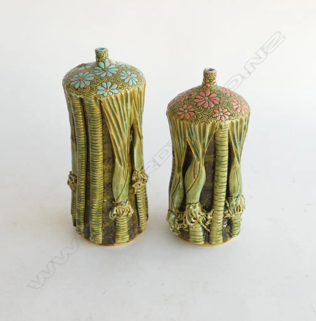 PR NIKAU VASES by KEUM SUN LEE, LGHT GRN, H.200 & 170mm Image 1++