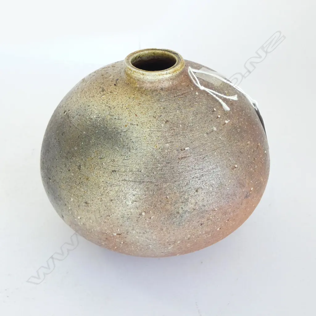 JAPANESE SIGNED SHIGARAKI POTTERY VASE compressed ovoid form. H.130mm. Dia.165mm Image 1++