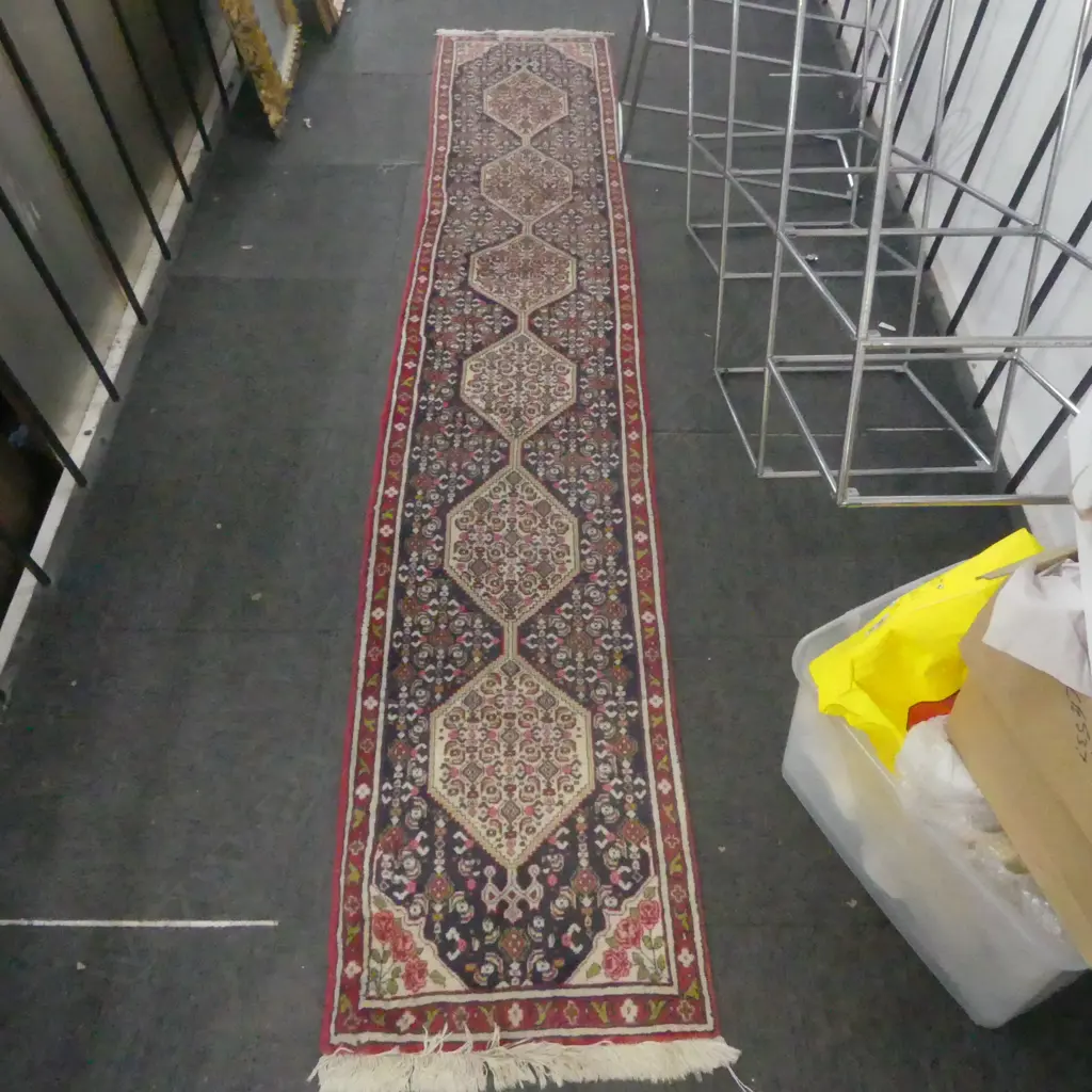 PERSIAN HANDKNOTTED RUNNER, 2900 x 530mm Image 1++