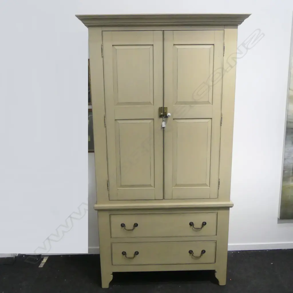 PLUM CREEK CABINET 1110x550x200mm Image 1++