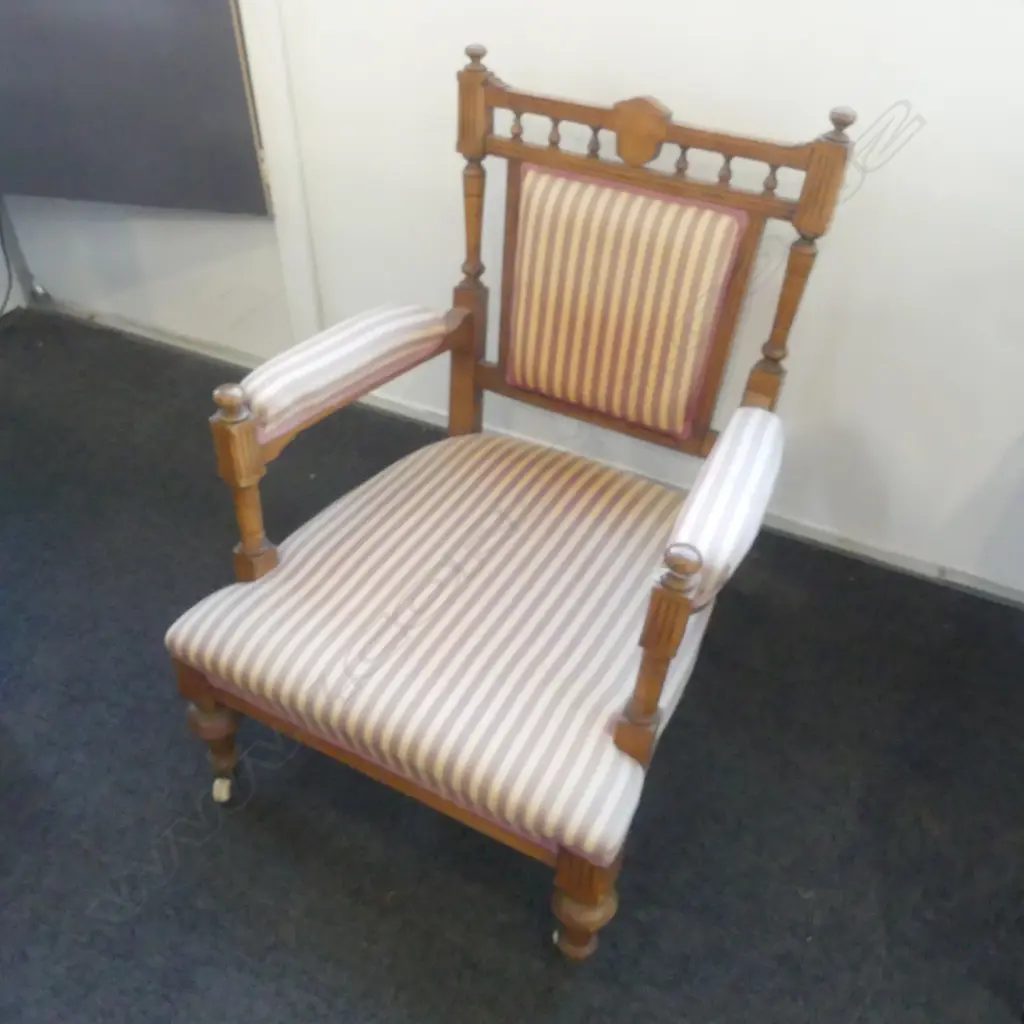 LATE VICTORIAN ARMCHAIR borer Image 1++