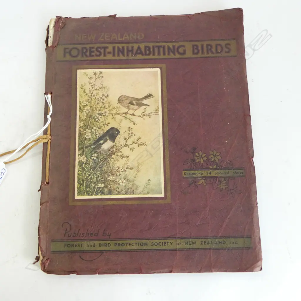 NEW ZEALAND FOREST-INHABITING BIRDS; PUBLISHED by FOREST AND BIRD N.Z., 2nd Ed. , 1948 Image 1++