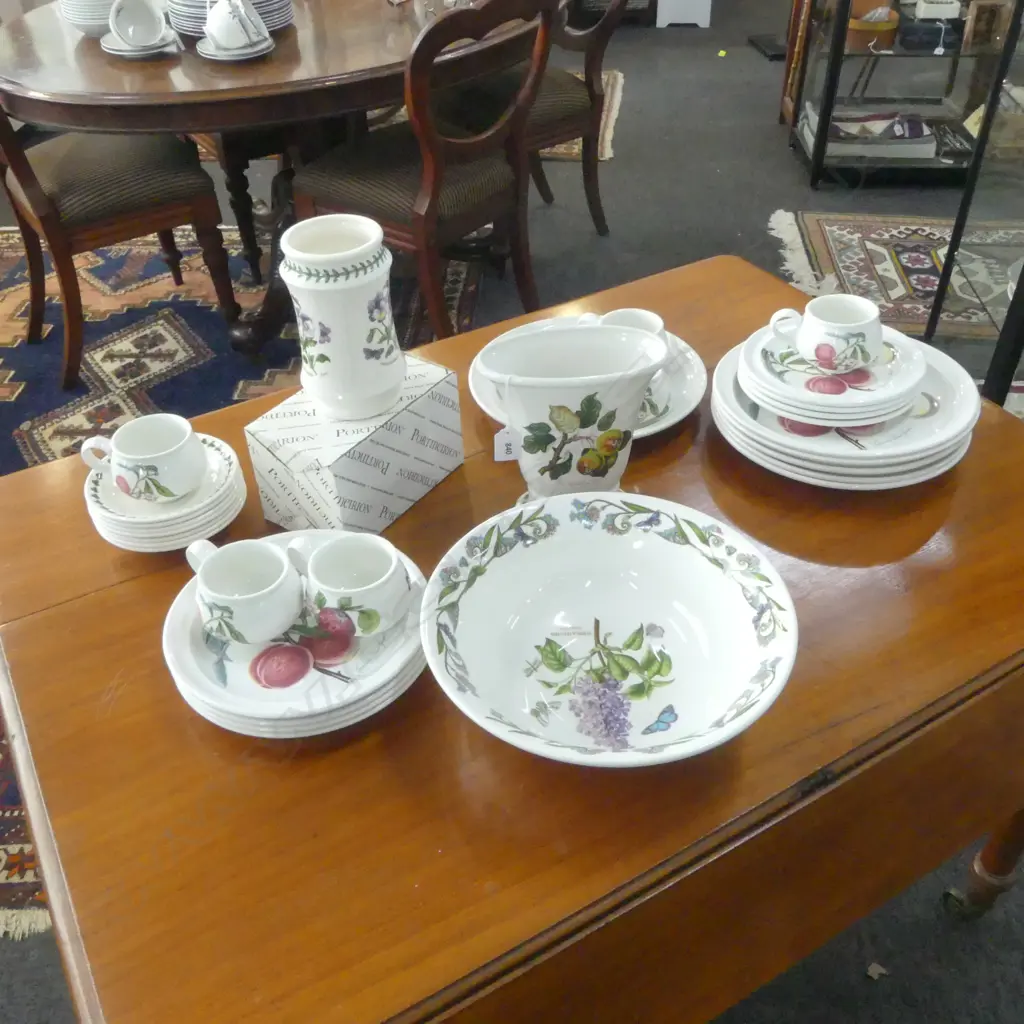 31 PCES. PORTMEIRION 'POMONA' CHINA Image 1++