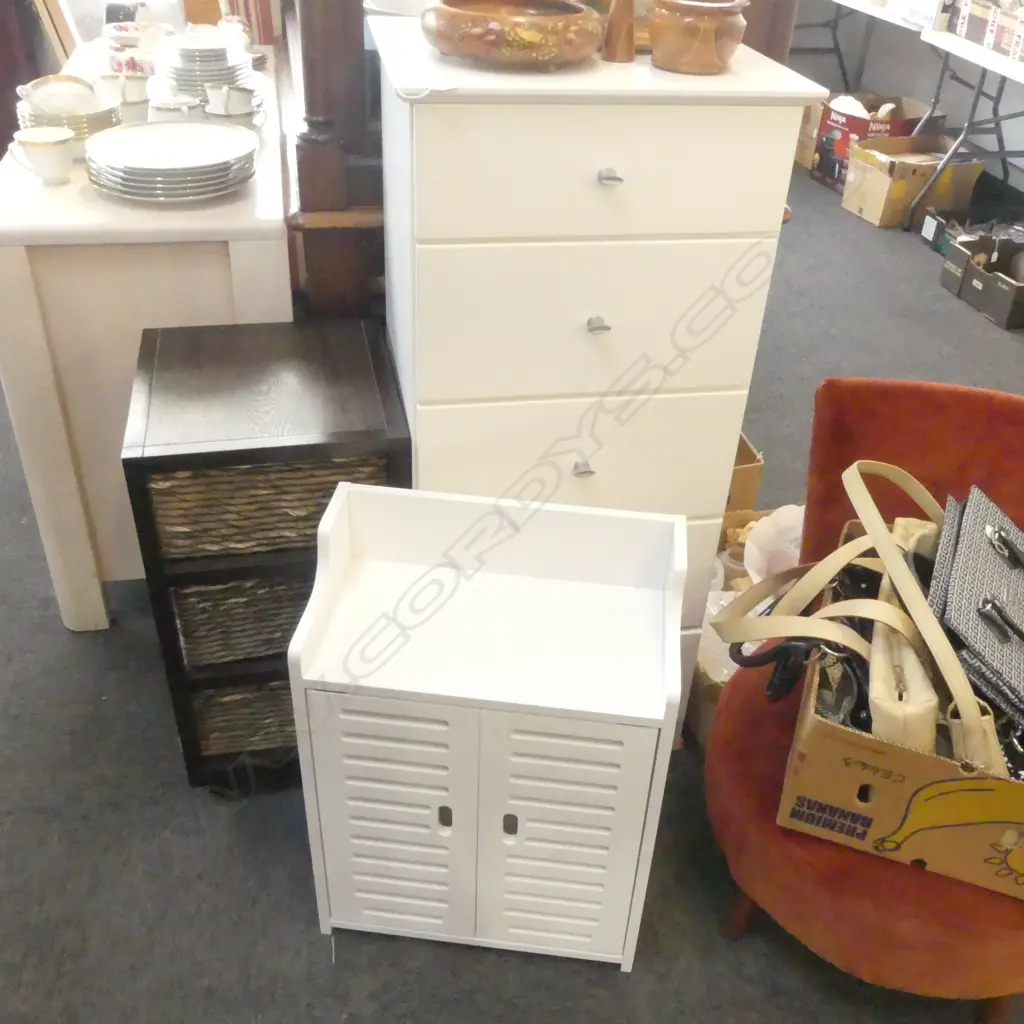 3 MODERN PCES FURNITURE; TALLBOY, CABINET & 3 DRAWER UNIT (FAULTS) Image 1++