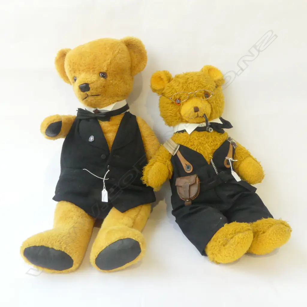 2 VINTAGE WELL DRESSED TEDDY BEARS Image 1++