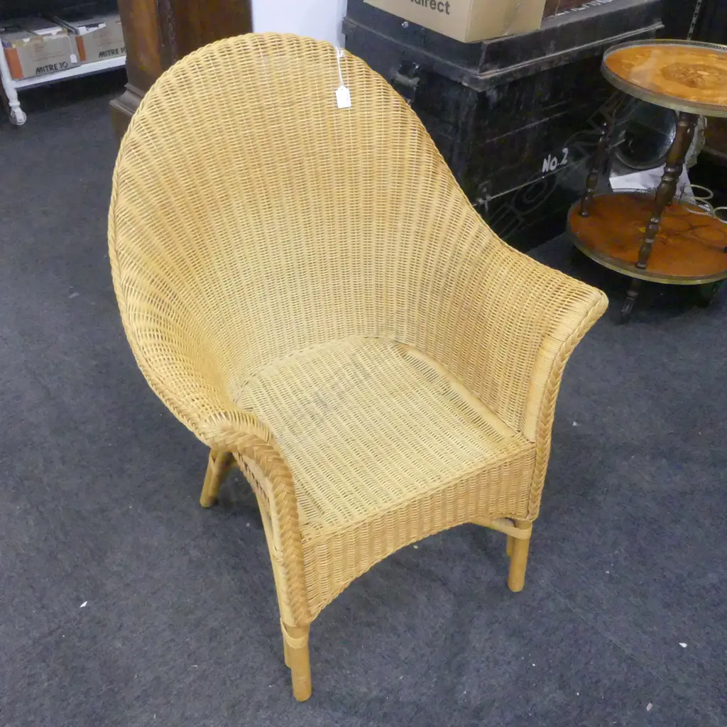 LLOYD LOOM STYLE WOVEN CANE ARMCHAIR Image 1++