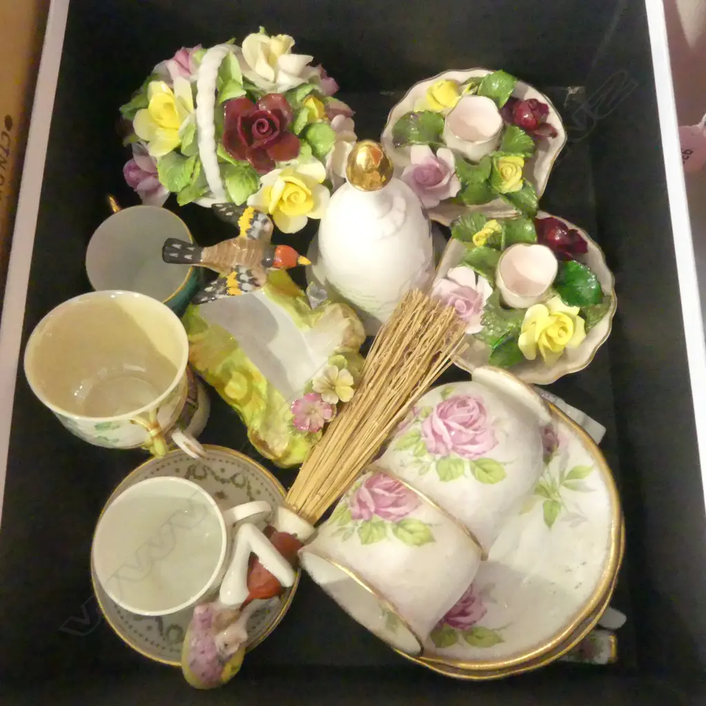TRAY OF FLORAL CHINA ORNS COFFEE CANS ETC Image 1++