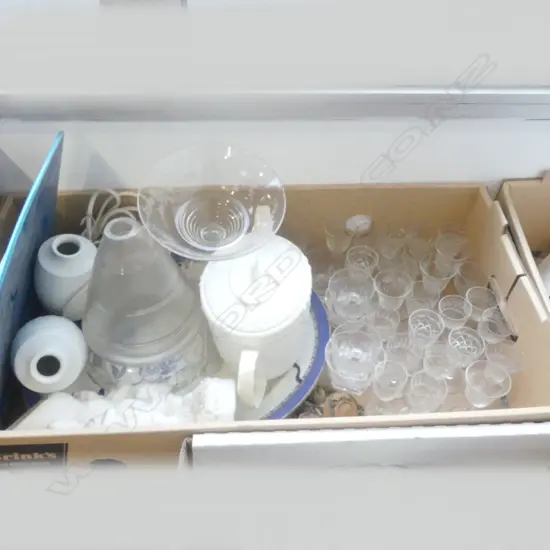 BOX LOT SMALL CRYSTAL GLASSES B/W ASHET WEDGWOOD TEAPOT ETC