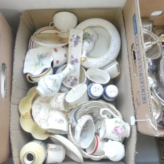 BOX LOT SMALL COLLECTABLES CHINA PCS