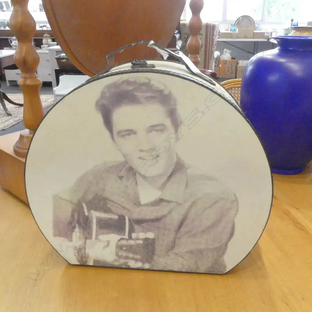 VINTAGE ELVIS PRESLEY HAT BOX  Image 1++