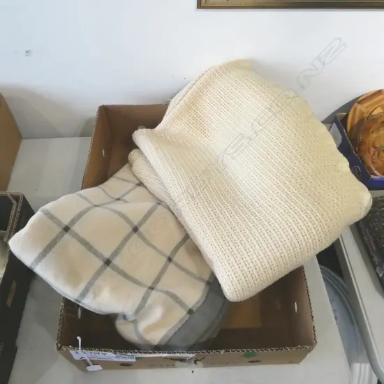 2 BLANKETS 