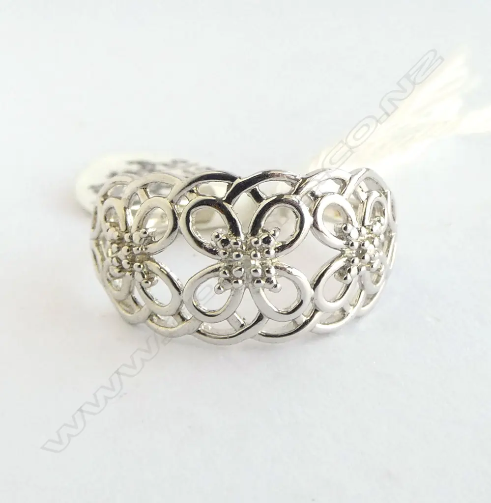 SILVER & small DIAMOND SET RING SIZE P Image 1++