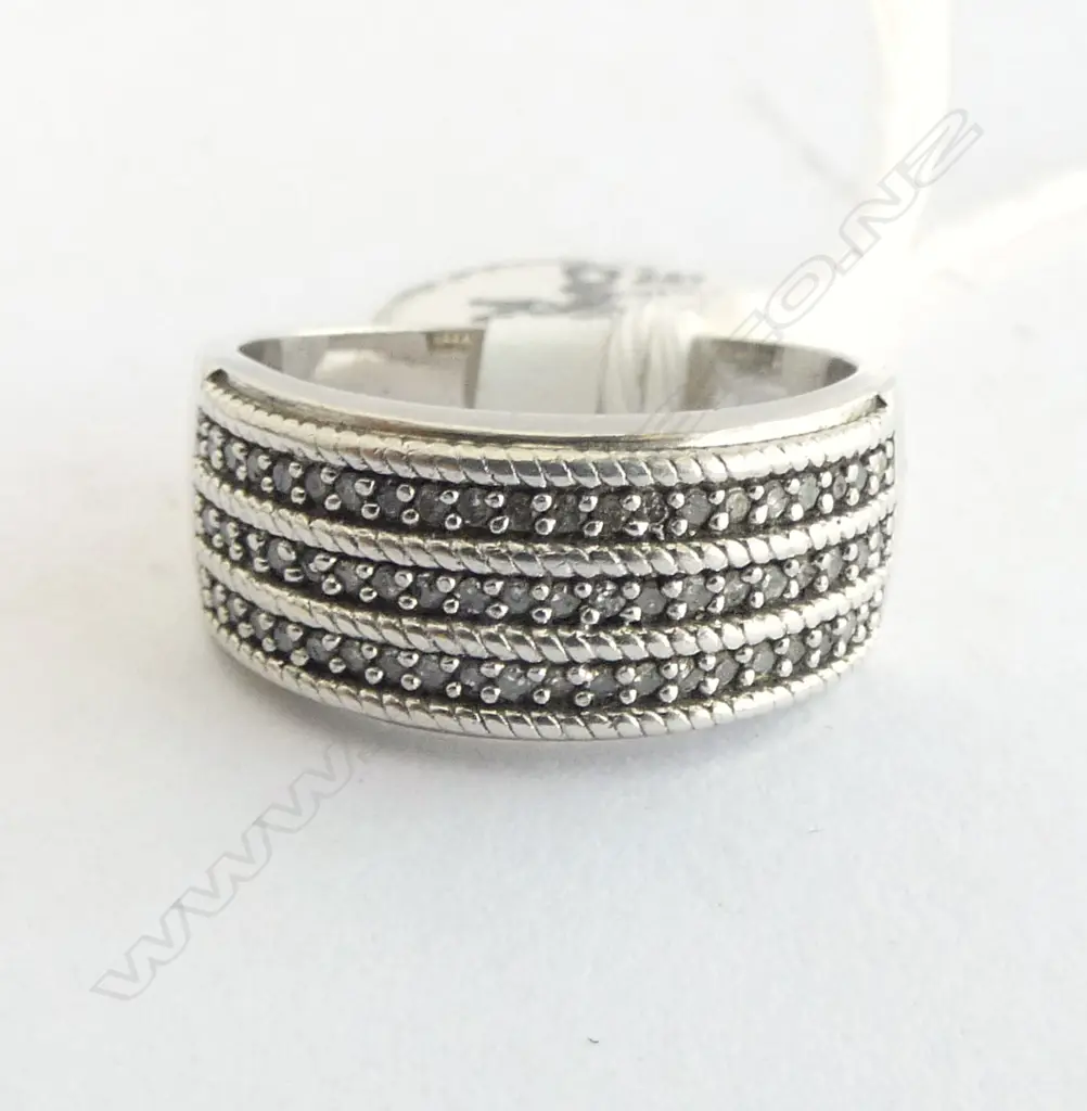 925 SILVER & 60 small DIAMOND RING with valuation. SIZE N Image 1++