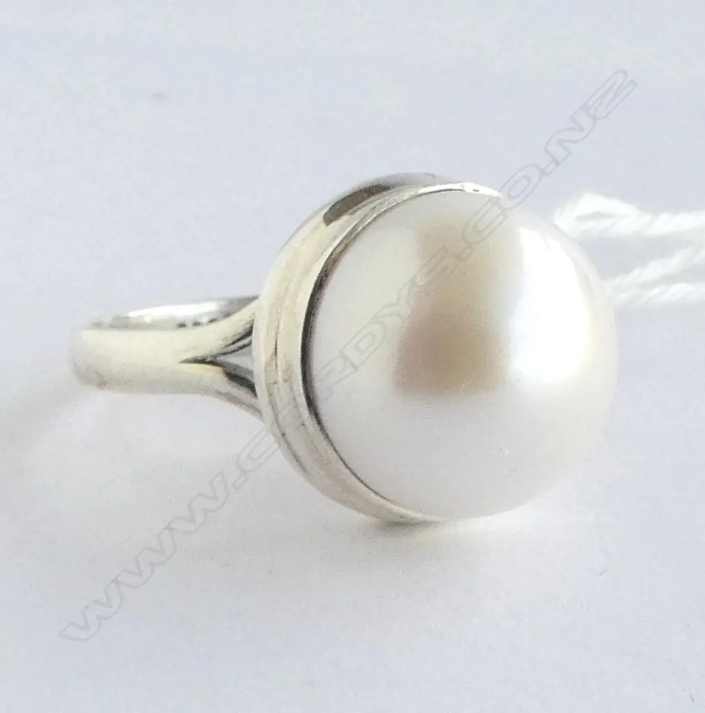SILVER SET MABE' PEARL RING SIZE Q Image 1++
