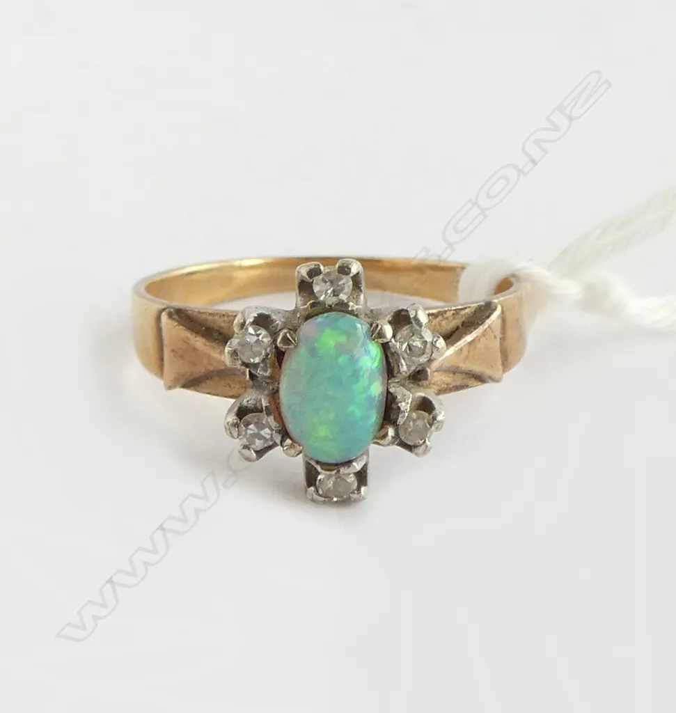 VINTAGE 9ct GOLD OPAL & DIAMOND RING 2.44gms SIZE L Image 1++