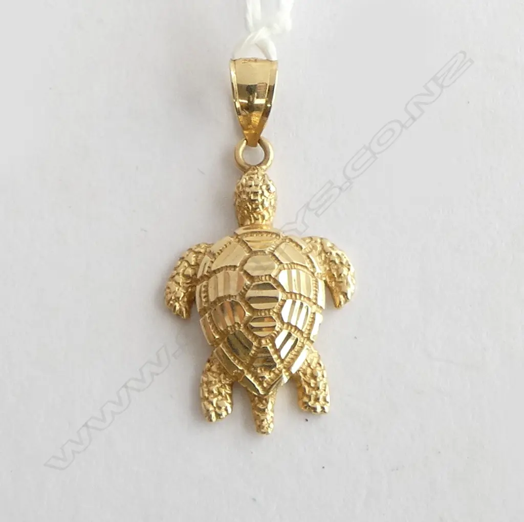 14ct YELLOW GOLD TURTLE PENDANT 2.84gms Image 1++