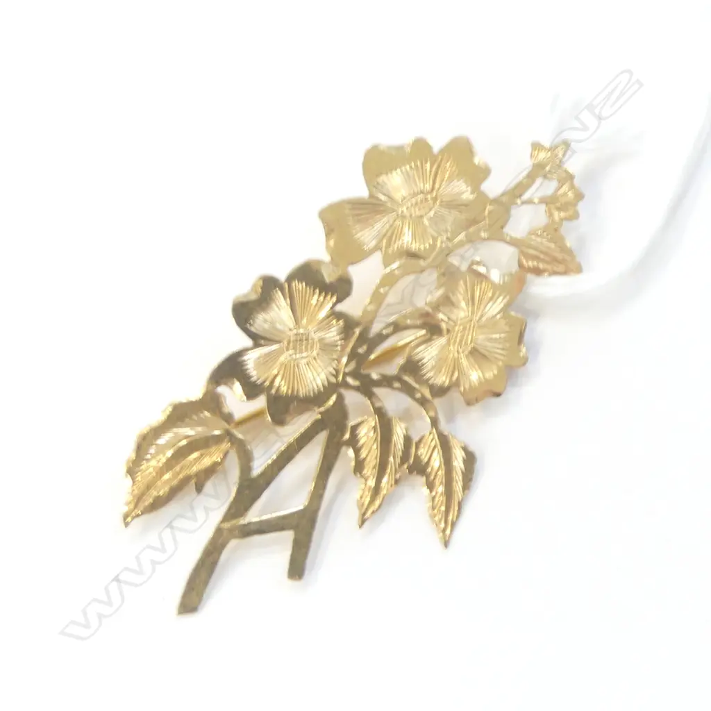 18CT YG BROOCH, 4.41gms Image 1++