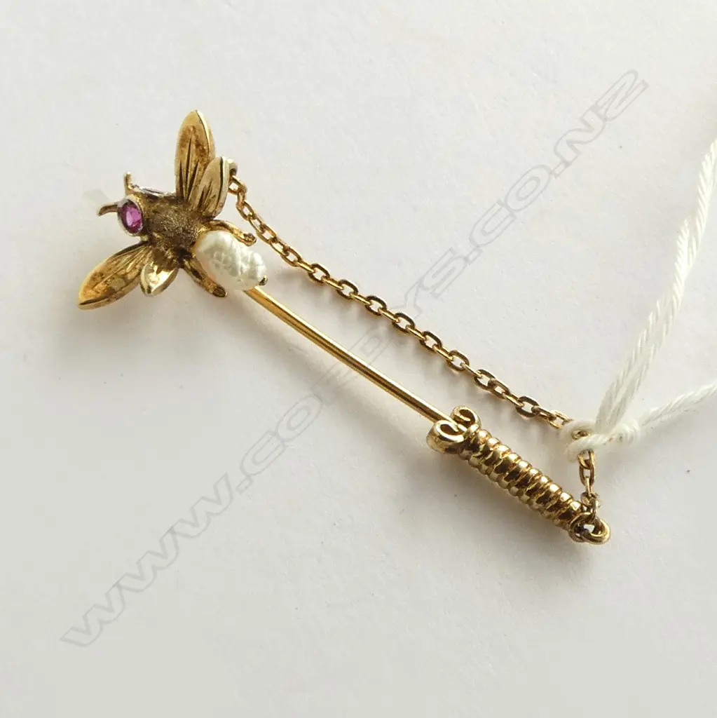 9ct GOLD GEM SET PIN Image 1++