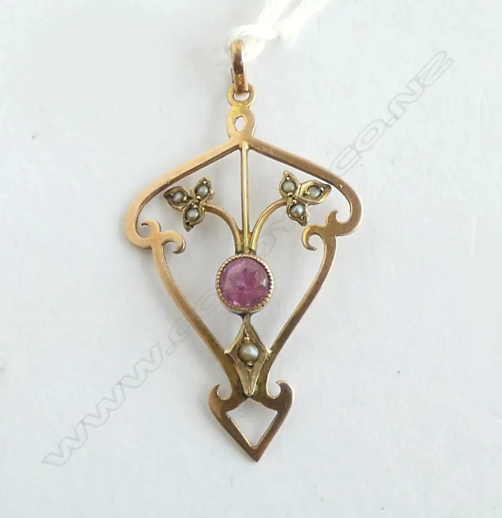 9ct GOLD ART NOUVEAU GEM SET PENDANT 1.7gms Image 1++