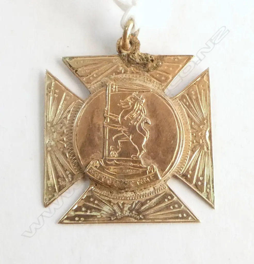 9ct ROSE GOLD MEDALLION 3.23gms Rifle Brigade 5.43gms Image 1++