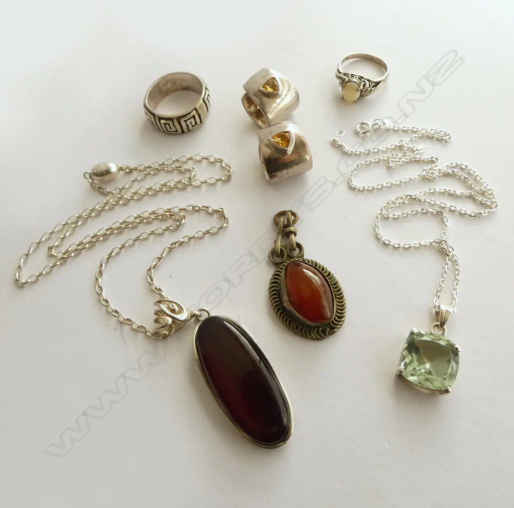 ASST. SILVER JEWELLERY  Image 1++