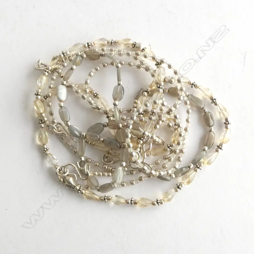 3 SILVER & BEAD NECKLACES & 3 MATCHING BRACELETS Image 1++