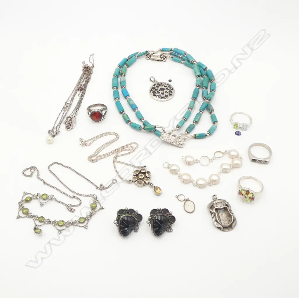 ASST. JEWELLERY, SOME SILVER, FAULTS Image 1++