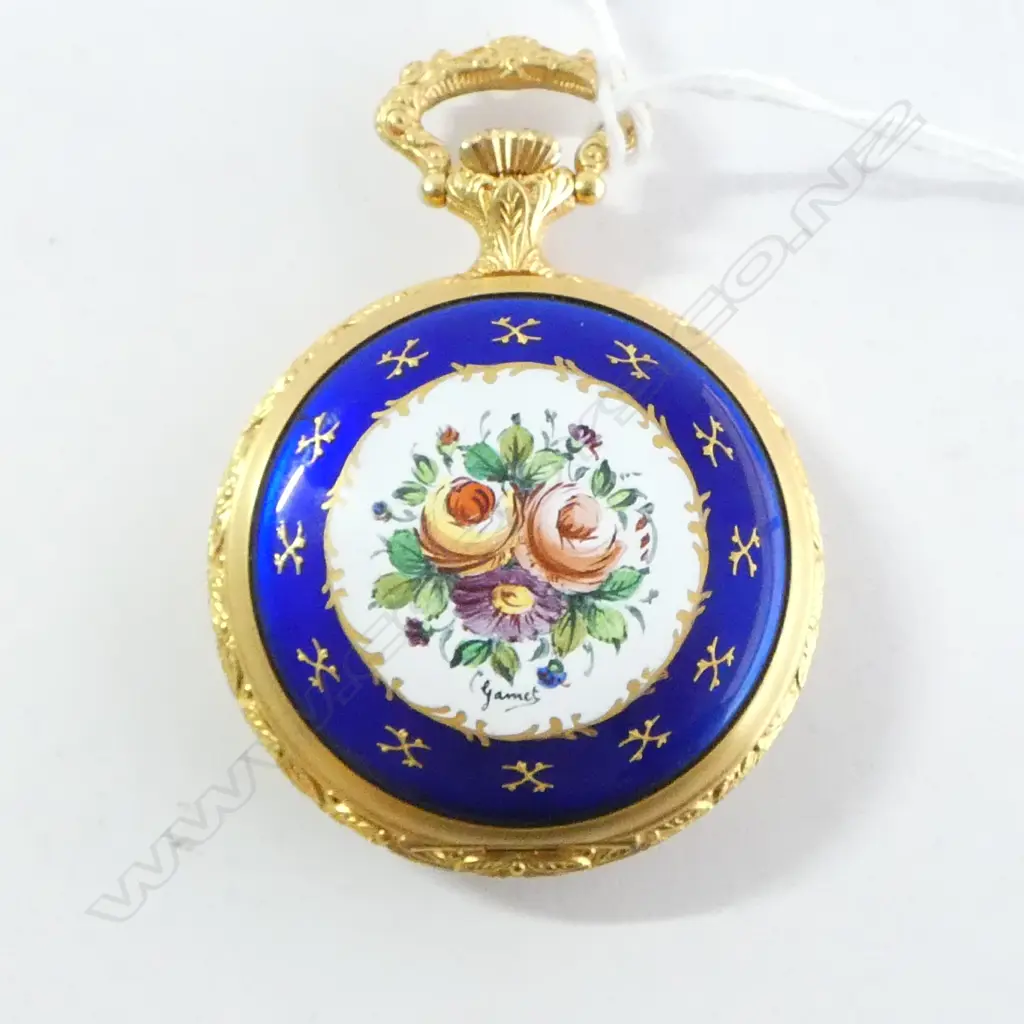 HARDIE INTRENATIONAL MODERN ANTIQUE STYLE GENTS POCKET WATCH enamelled hand painted cover. Working Image 1++