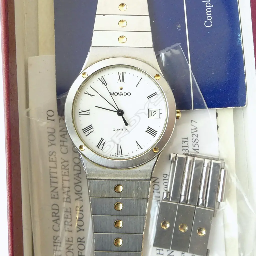 GENT'S 1980s MOVADO WATCH, BOXED, PAPERS & EXTRA LINKS, RUNNING Image 1++