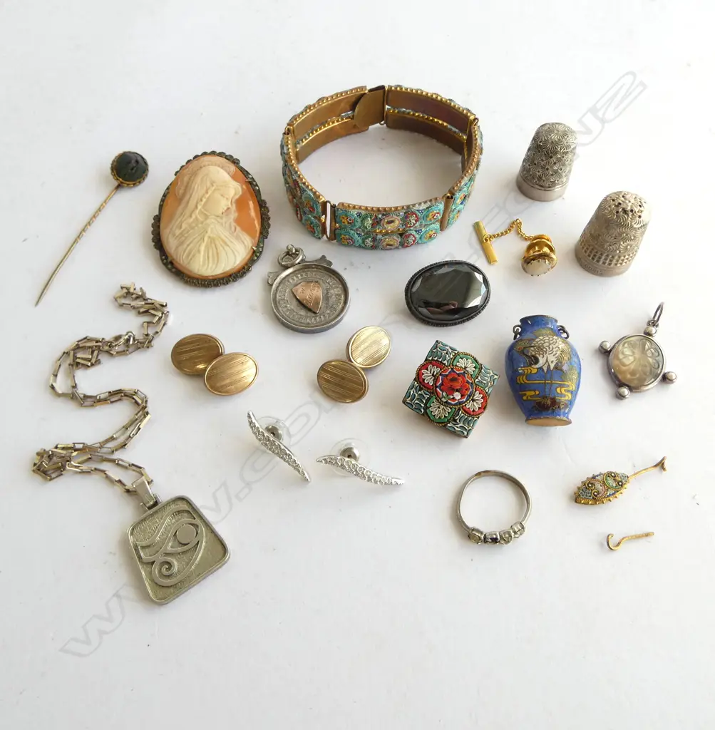 ASST. OLD JEWELLERY ITEMS Image 1++
