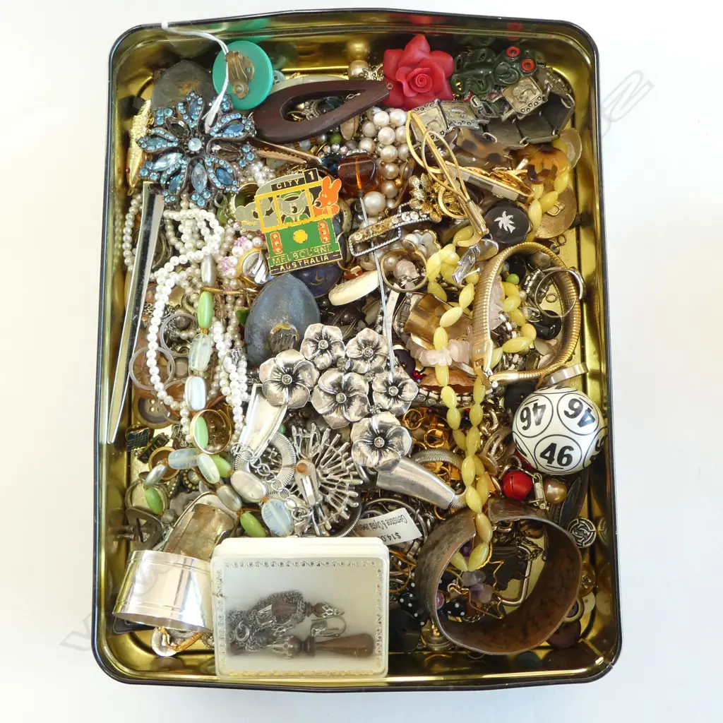 ASST. COSTUME JEWELLERY Image 1++