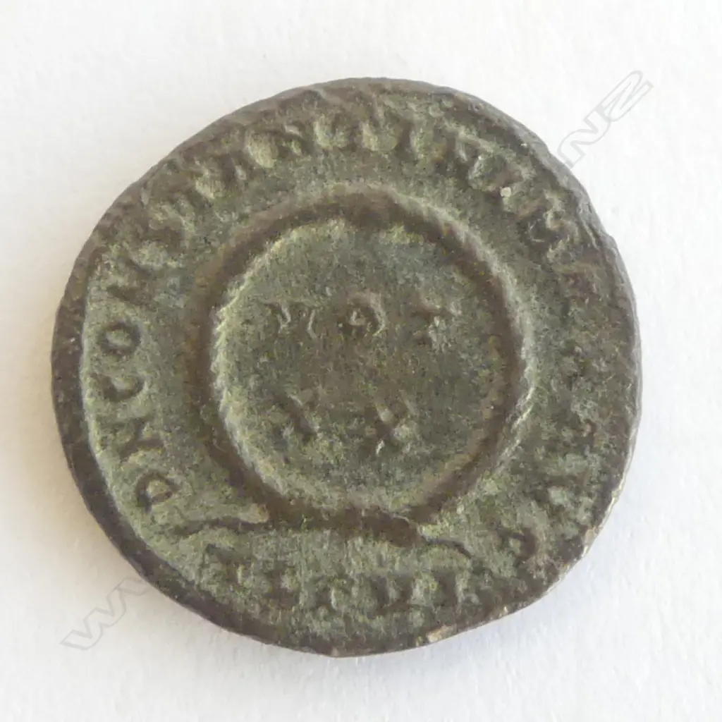 ROMAN COIN, CONSTANTINE I (THE GREAT) 306-337AD. 18mm dia. Image 1++