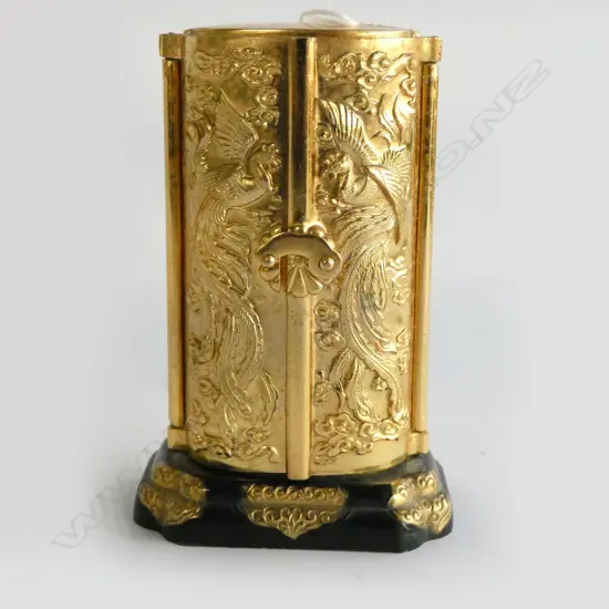 HEAVT GILT METAL BUDDHA IN TEMPLE TRAVELLING SHRINE 2 doors opening H.95mm. scepter broken