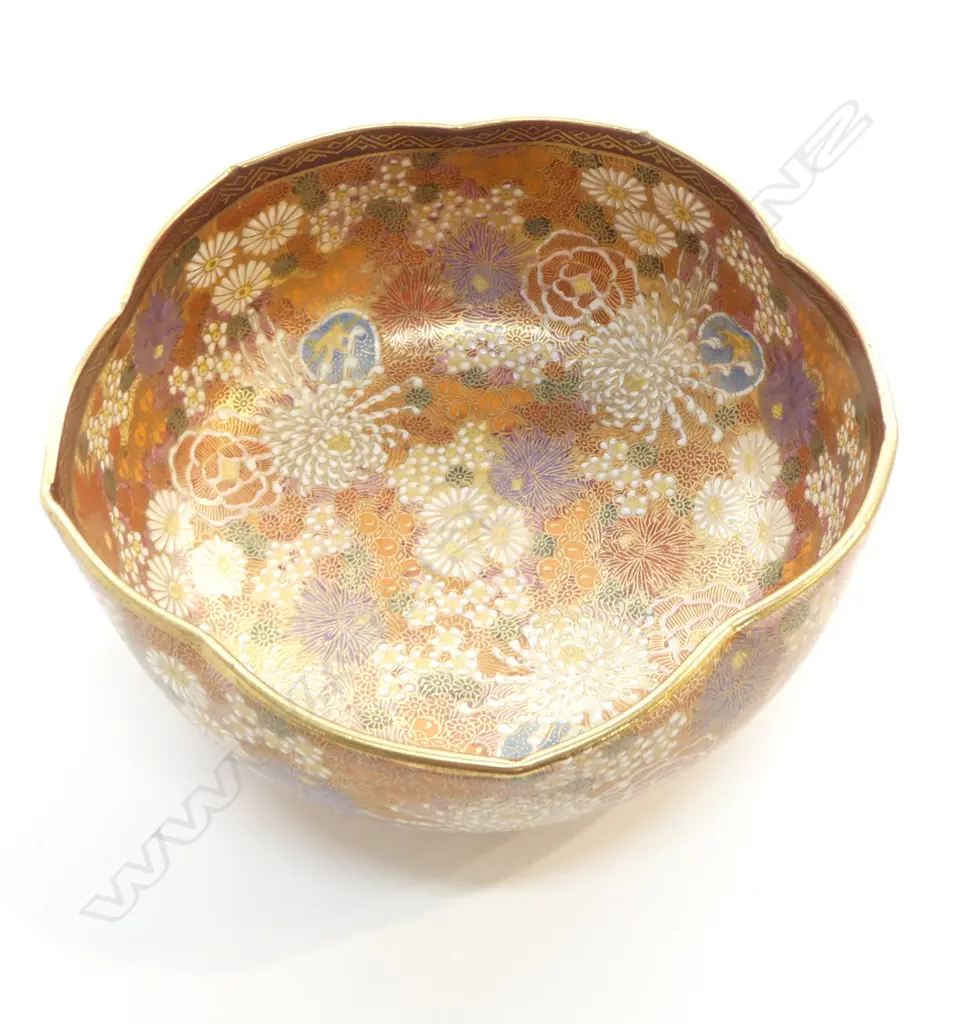 MEIJI PERIOD SATSUMA LOBED BOWL Dia.155mm Image 1++