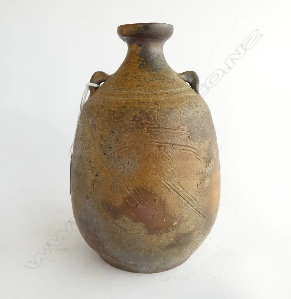vintage BIZEN JAPANESE POTTERY VASE incised decoration variable glaze H.190mm repaired rim Image 1++