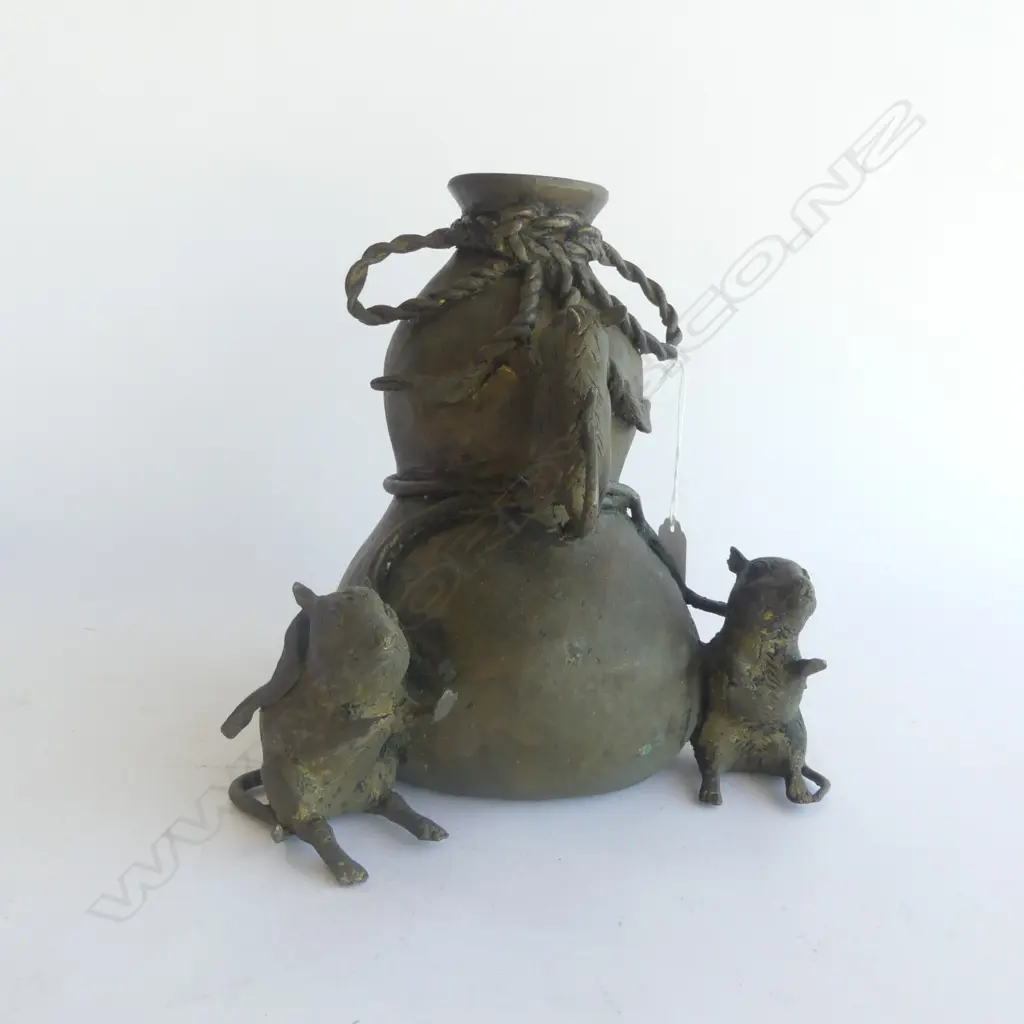 BRONZE VESSEL DEPICTING 3 RATS & GOURD H.230mm Image 1++