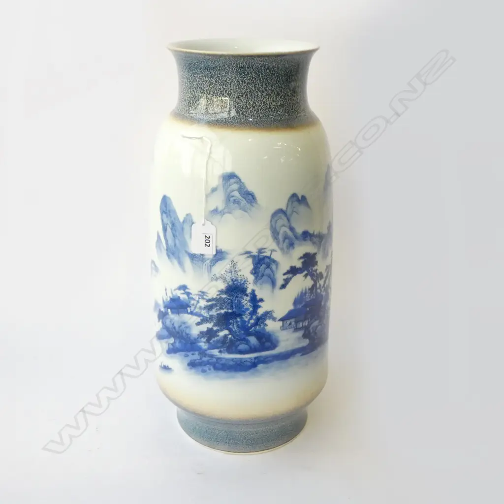 LARGE CHINESE B/W PORC SCENIC VASE H460MM Image 1++