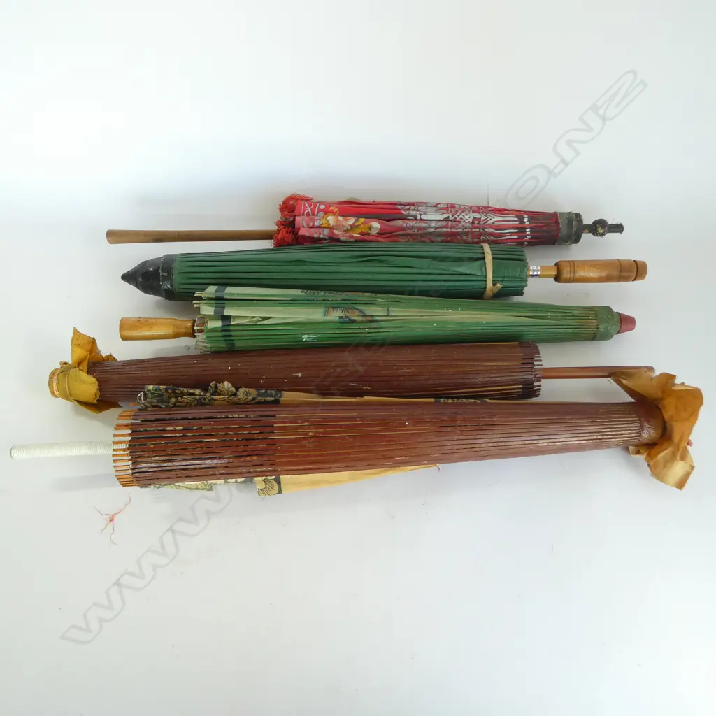 5 VINTAGE PARASOLS Image 1++