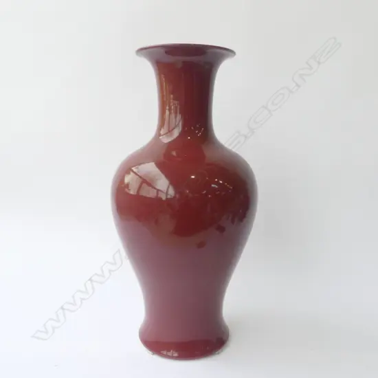 LARGE CHINESE OX BLOOD COLOURED VASE H480MM