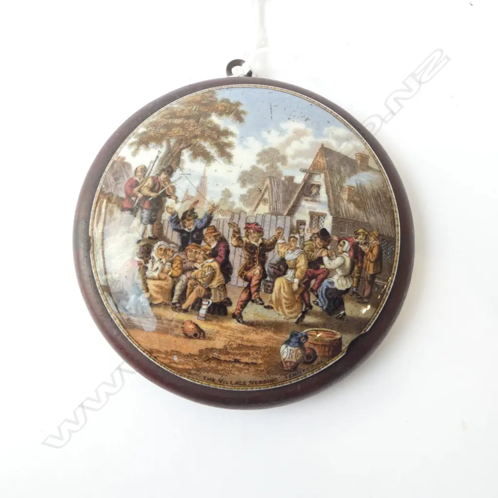 PRATTWARE POT LID IN WOODEN FRAME 120mm Image 1++