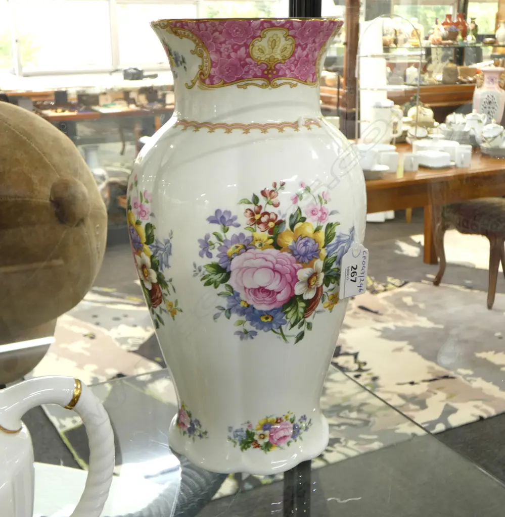 R/A CHINA VASE H300MM LADY CARLYLE PAT Image 1++